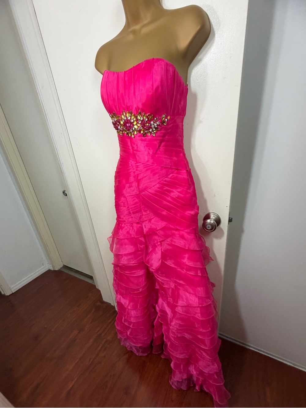May Queen Couture Vintage Strapless Barbie Hot Pink Beaded Ruffle Gown NWOT 6 - Picture 5 of 16